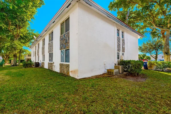 $1,790,000 | 10201 Northwest 35th Street, Coral Springs, FL 33065