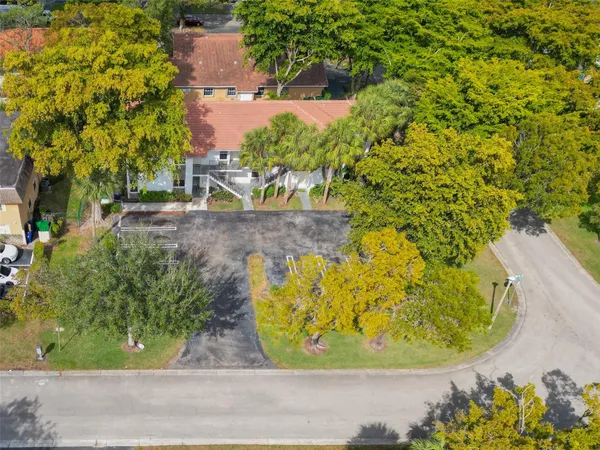 $1,790,000 | 10201 Northwest 35th Street, Coral Springs, FL 33065