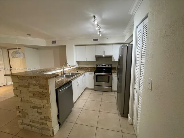 $1,950 | 4856 Highway 7, Unit 1104, Coconut Creek, FL 33073