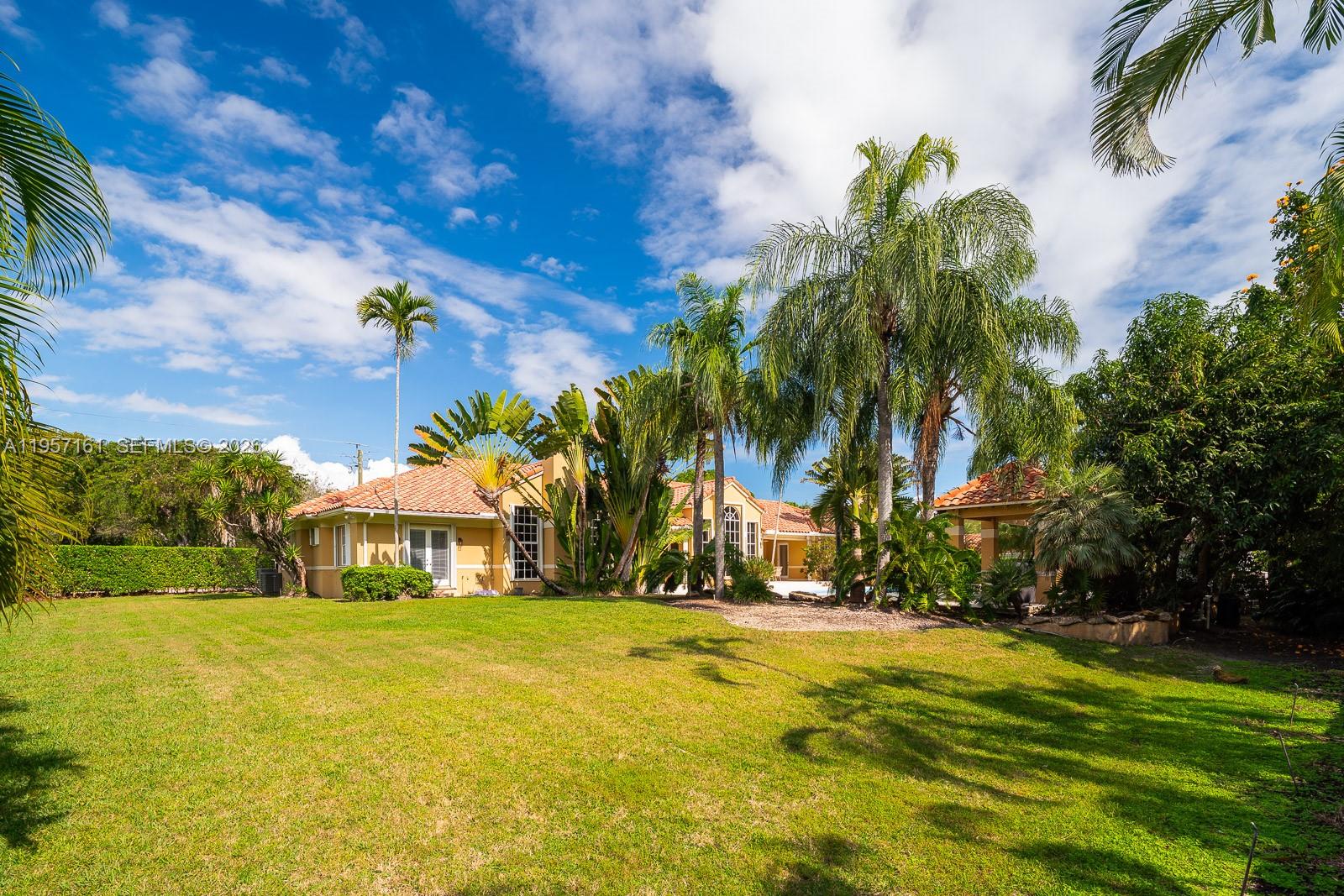 5770 Southwest 128th Street Pinecrest, FL 33156 - Photo 10 of 36