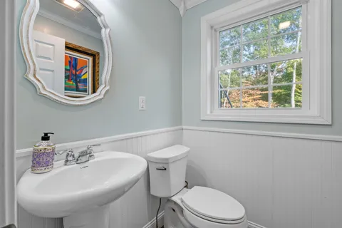 $899,000 | 33 Hickorywood Circle, Meredith, NH 03253