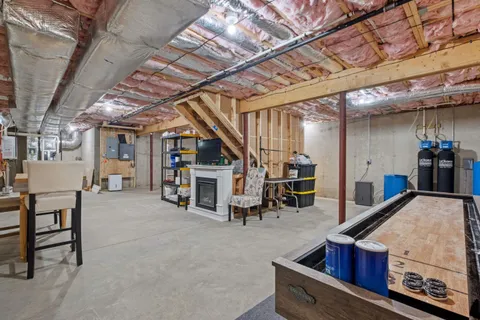 $899,000 | 33 Hickorywood Circle, Meredith, NH 03253