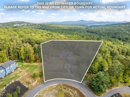 $899,000 | 33 Hickorywood Circle, Meredith, NH 03253