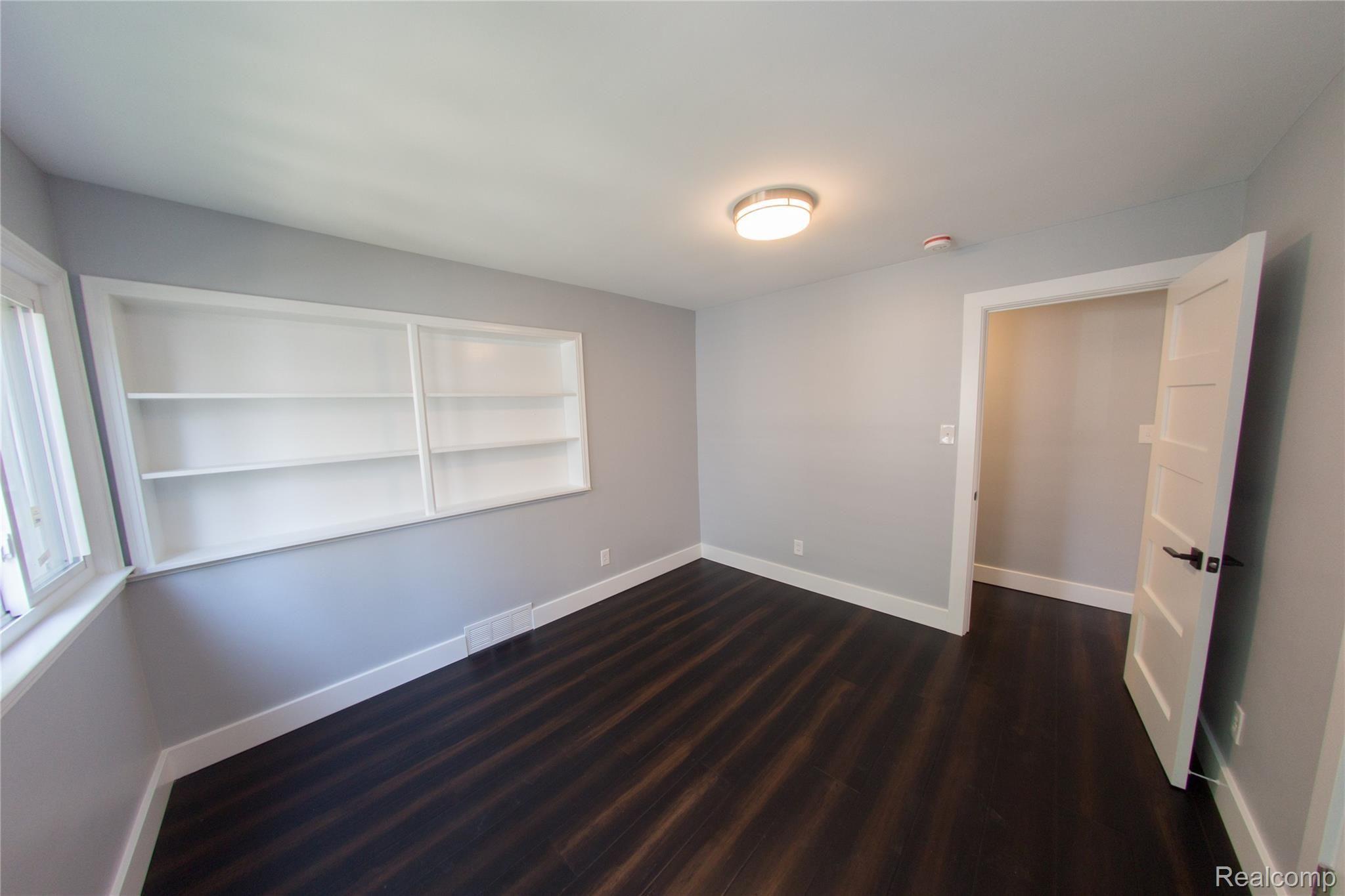 3266 Harvard Road Royal Oak, MI 48073 - Photo 37 of 60 Harvard RO-42.jpg