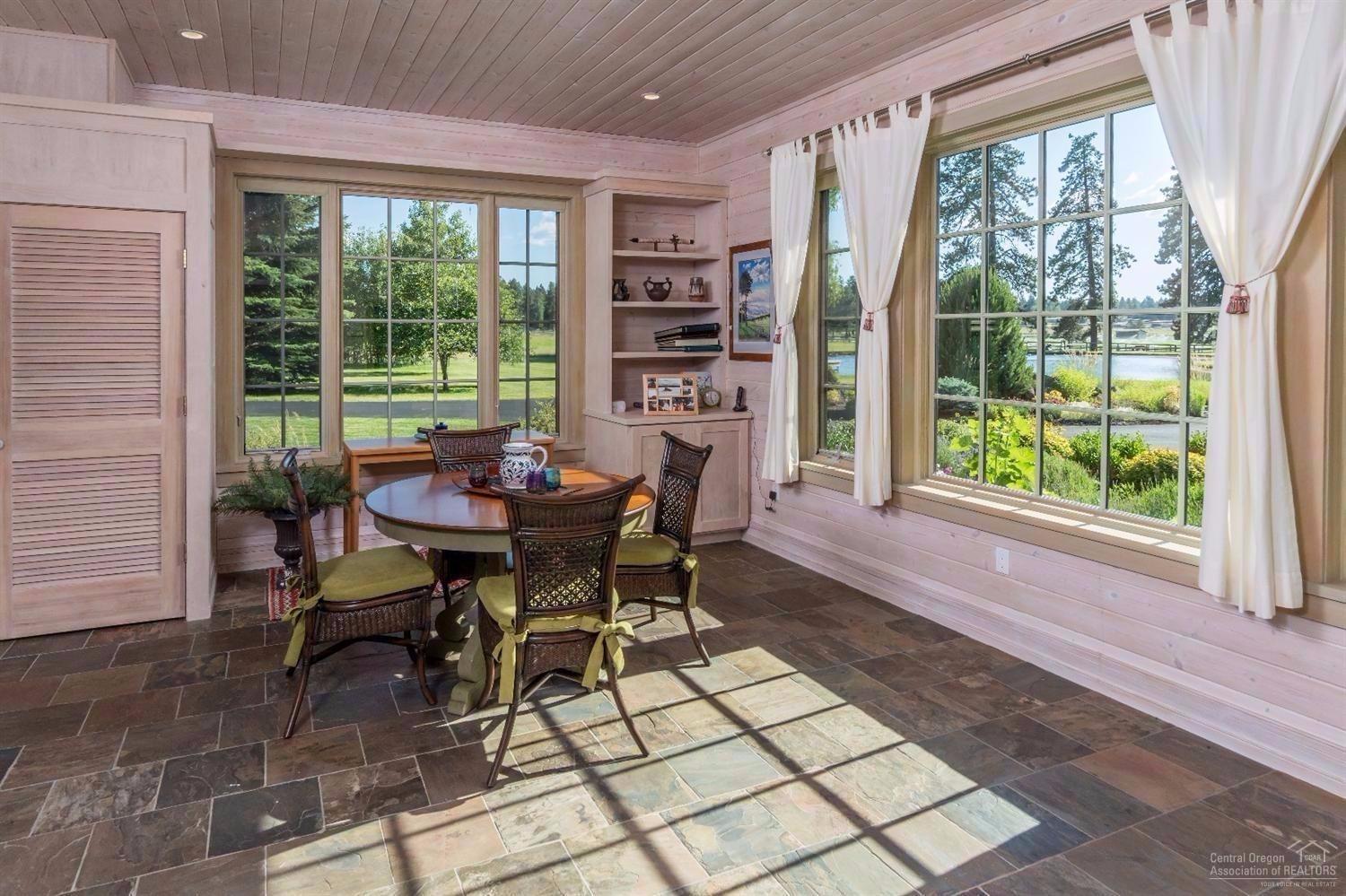 60550 Tekampe Road Bend, OR 97702 - Photo 14 of 19 Solarium brings the beautiful outdoors i