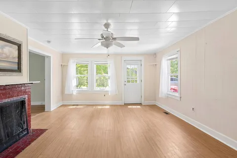 37 North Bishop Lane, Southampton, NY 11968