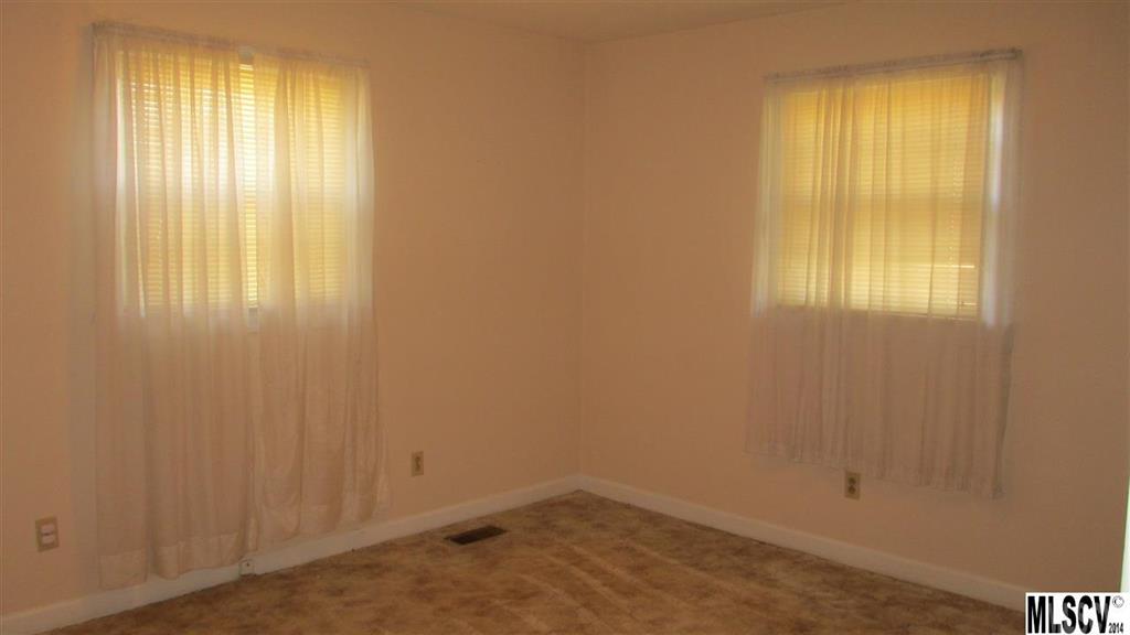 2110 Moss Farm Road Hickory, NC 28602 - Photo 5 of 19 Gallery Image 5