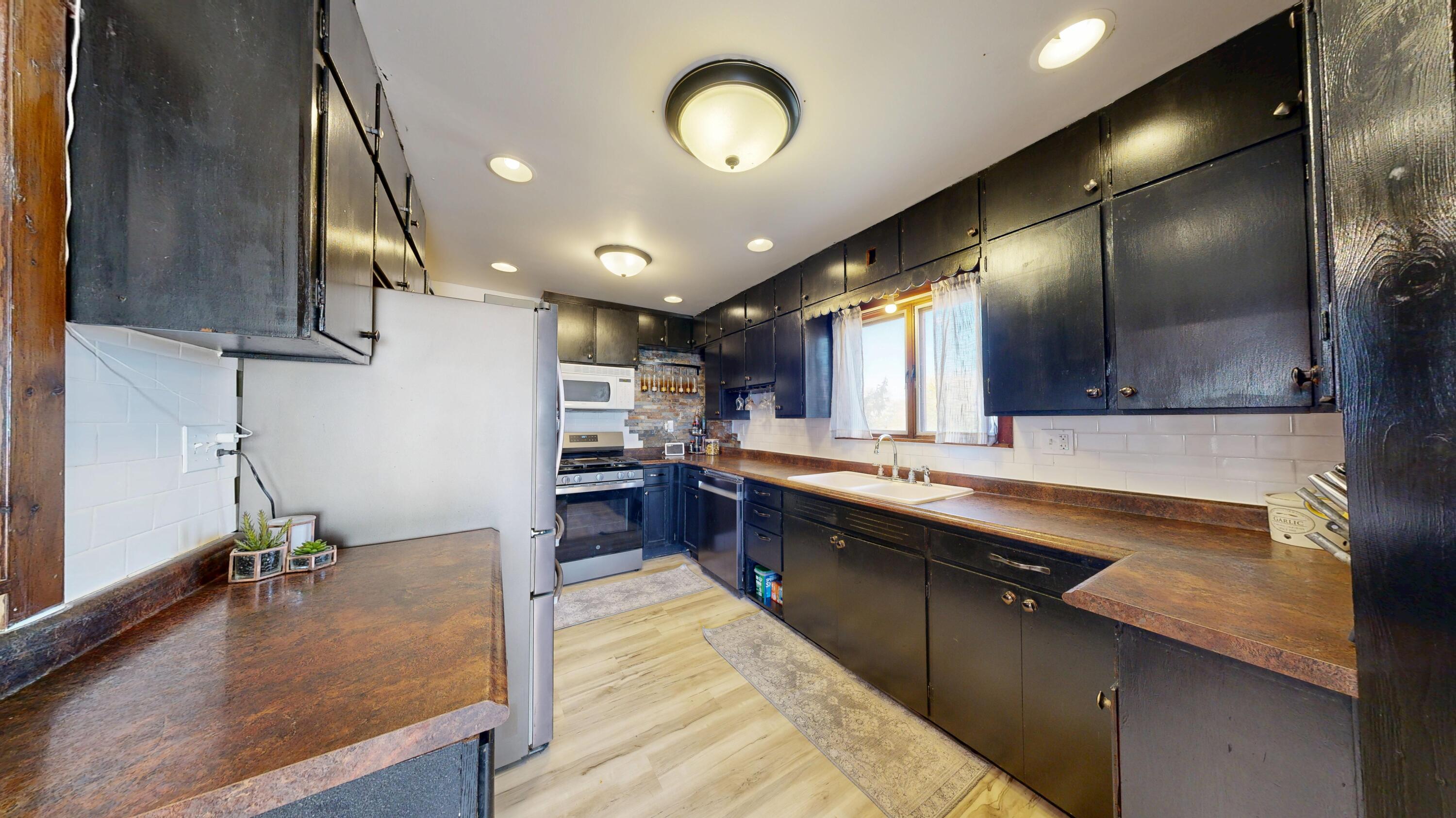 199 Main Street Mount Sterling, WI 54631 - Photo 7 of 56 199-S-Main-St-Mt-Sterling-10312025_10424