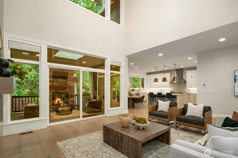 $3,099,950 | 24480 Northeast 19th Place, Sammamish, WA 98074
