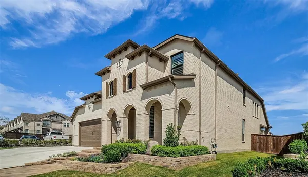 $625,000 | 3807 Los Altos Boulevard, Sherman, TX 75090