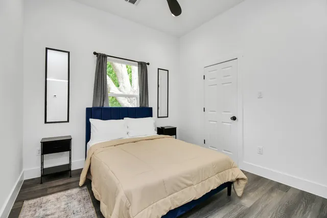 $496,000 | 4909 Higgins Street, Unit A/B, Houston, TX 77033