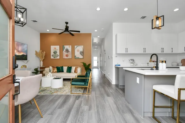 $496,000 | 4909 Higgins Street, Unit A/B, Houston, TX 77033