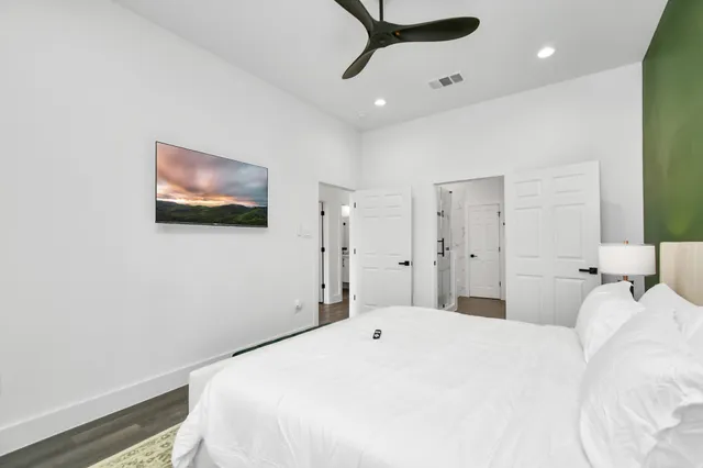 $496,000 | 4909 Higgins Street, Unit A/B, Houston, TX 77033