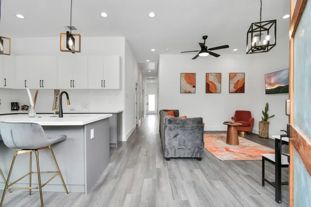 $496,000 | 4909 Higgins Street, Unit A/B, Houston, TX 77033