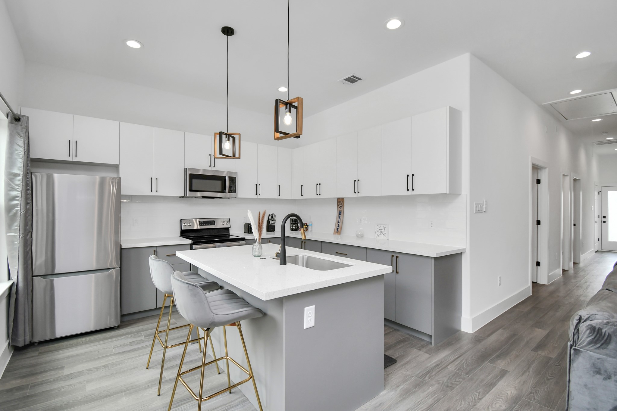 4909 Higgins Street, Unit A/B Houston, TX 77033 - Photo 9 of 50