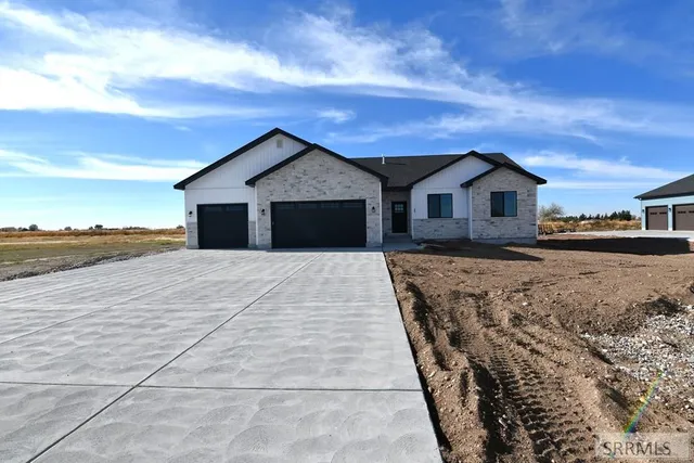 $599,900 | 185 North 3785 East, Rigby, ID 83442