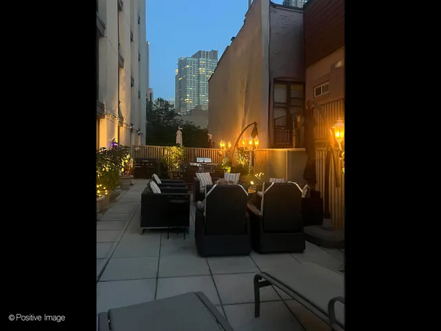 $850,000 | 100 East Bellevue Place, Unit 3E, Chicago, IL 60611
