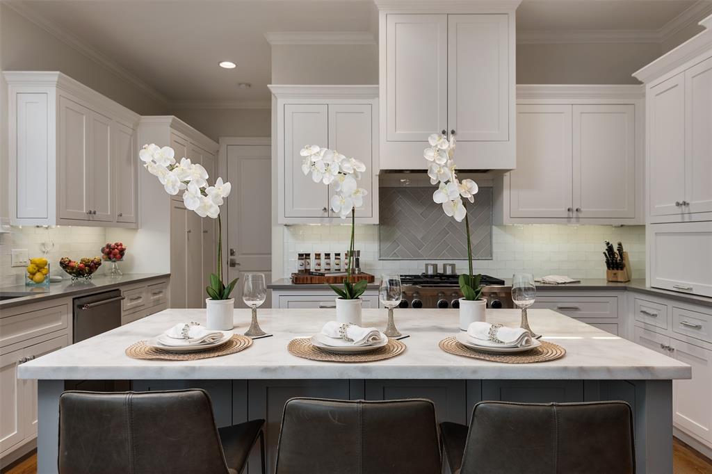 5535 Matalee Avenue Dallas, TX 75206 - Photo 1 of 1