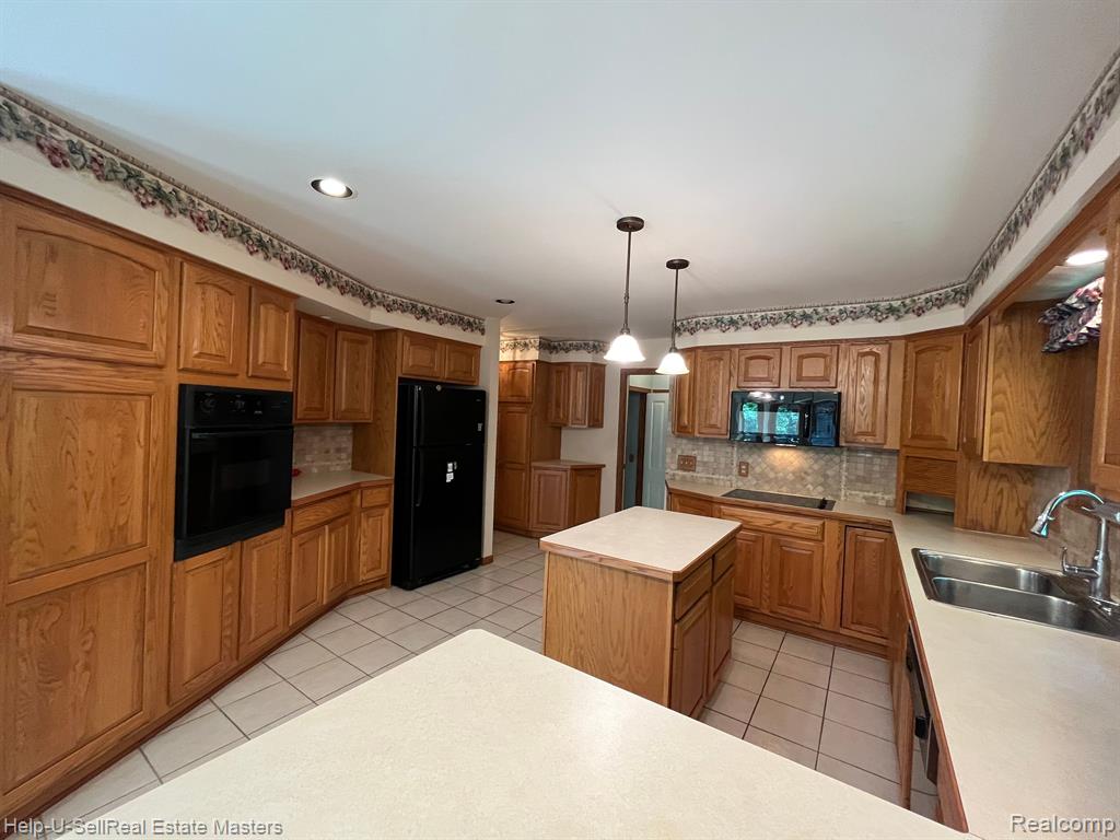 7755 Kendall Road Columbus, MI 48063 - Photo 6 of 24