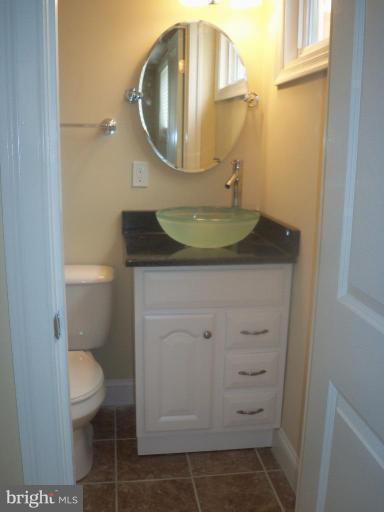 6821 Decatur Street Hyattsville, MD 20784 - Photo 14 of 15 Bath #2
