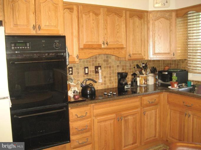 7512 Lisburne Road Pikesville, MD 21208 - Photo 3 of 12 Kitchen