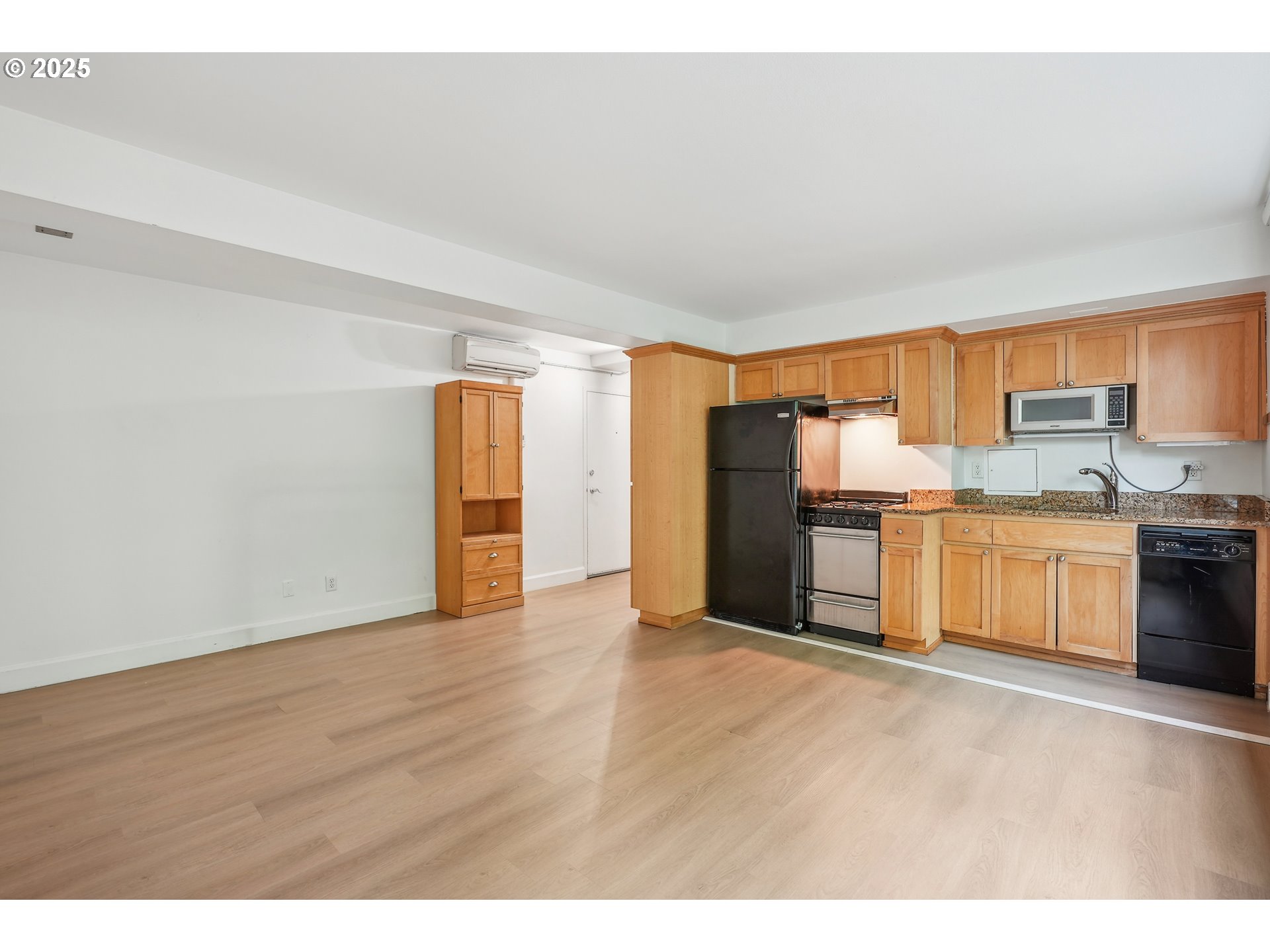 1205 Southwest Cardinell Drive, Unit 604 Portland, OR 97201 - Photo 13 of 25