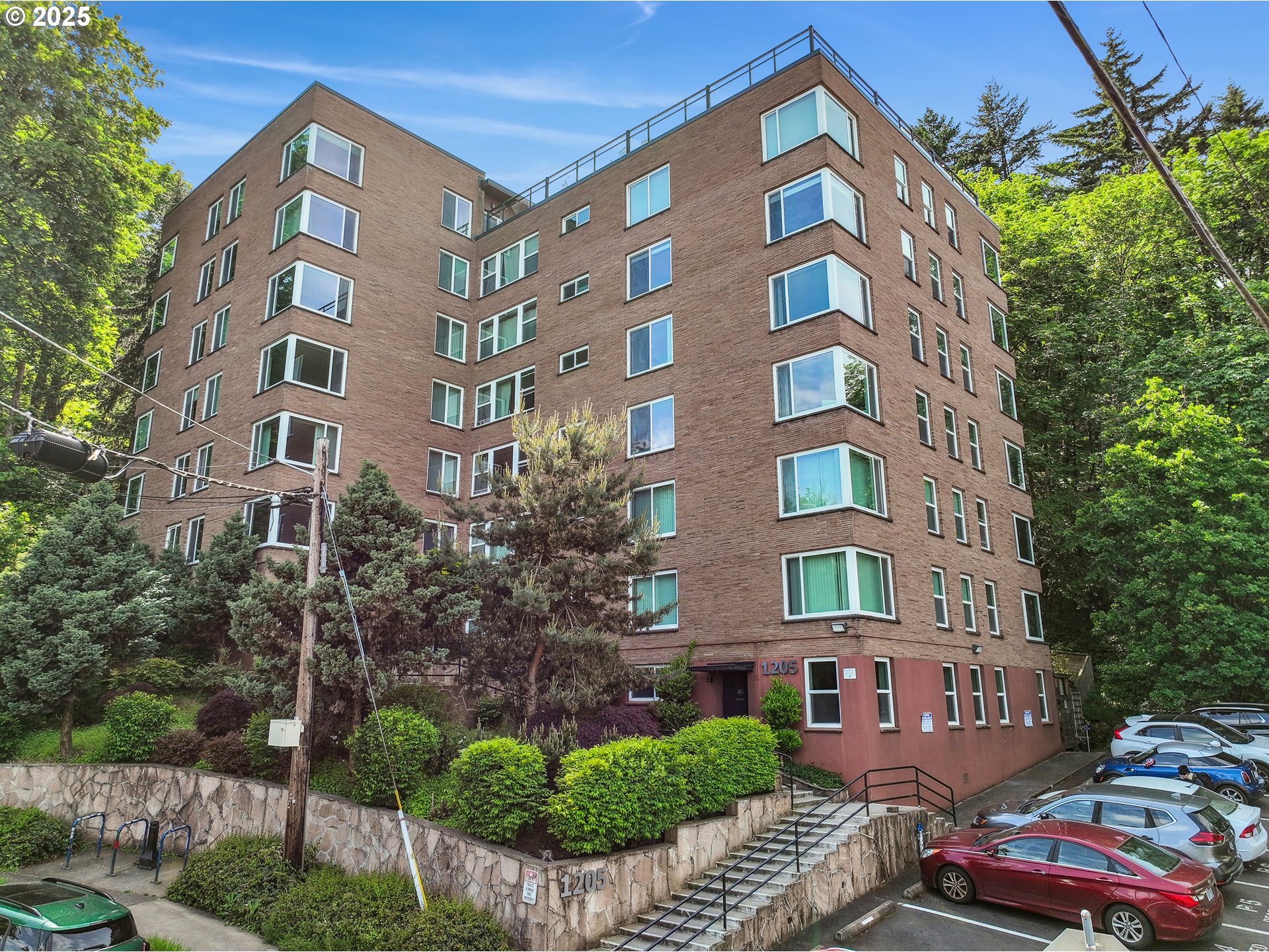 1205 Southwest Cardinell Drive, Unit 604 Portland, OR 97201 - Photo 4 of 25