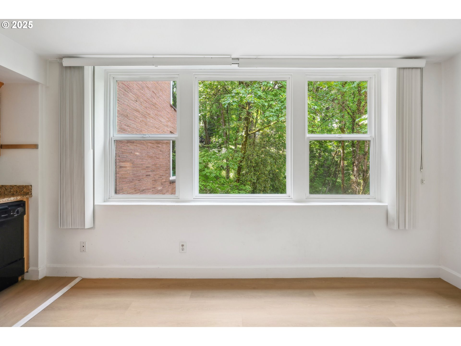 1205 Southwest Cardinell Drive, Unit 604 Portland, OR 97201 - Photo 7 of 25