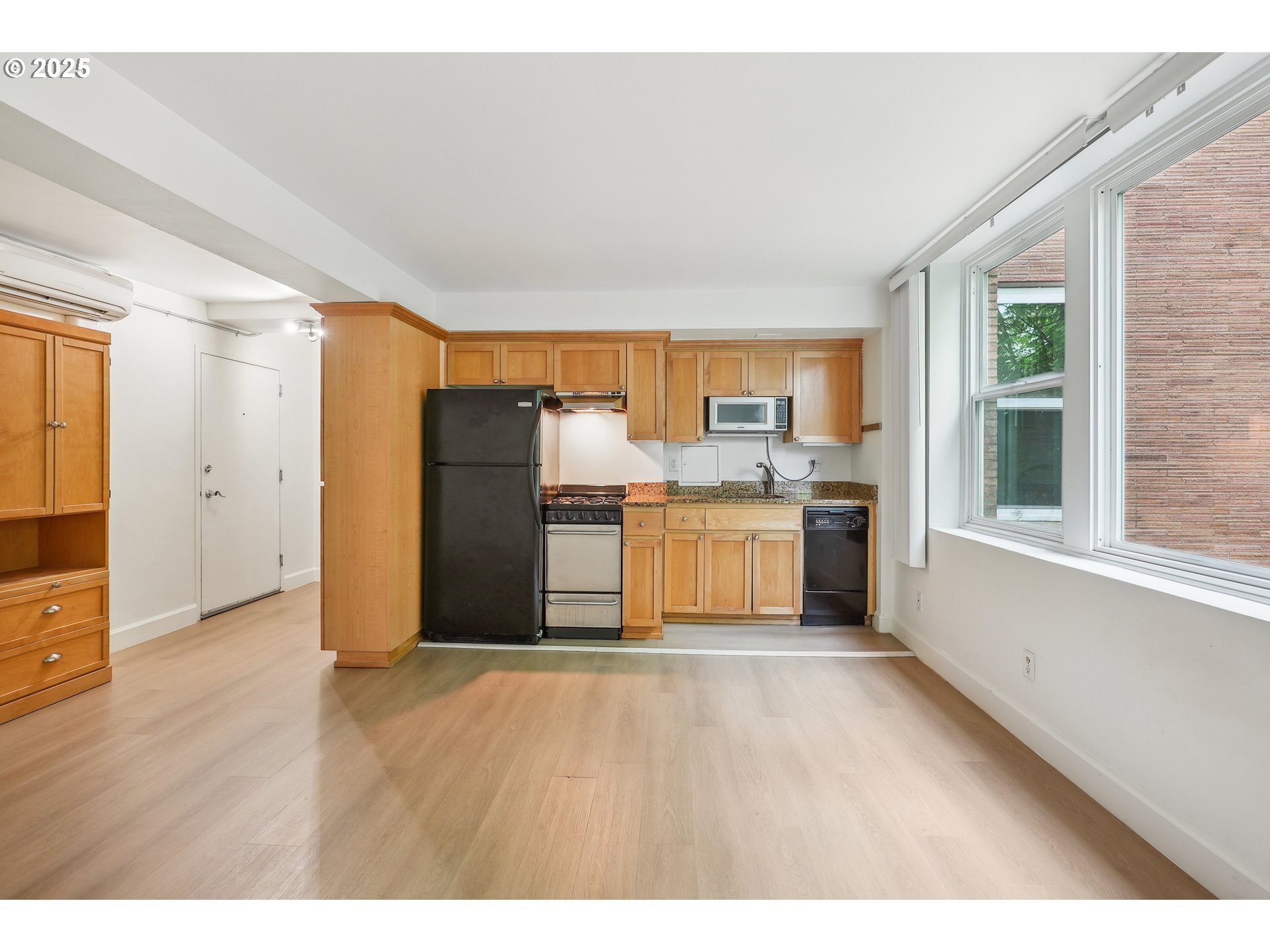 1205 Southwest Cardinell Drive, Unit 604 Portland, OR 97201 - Photo 9 of 25
