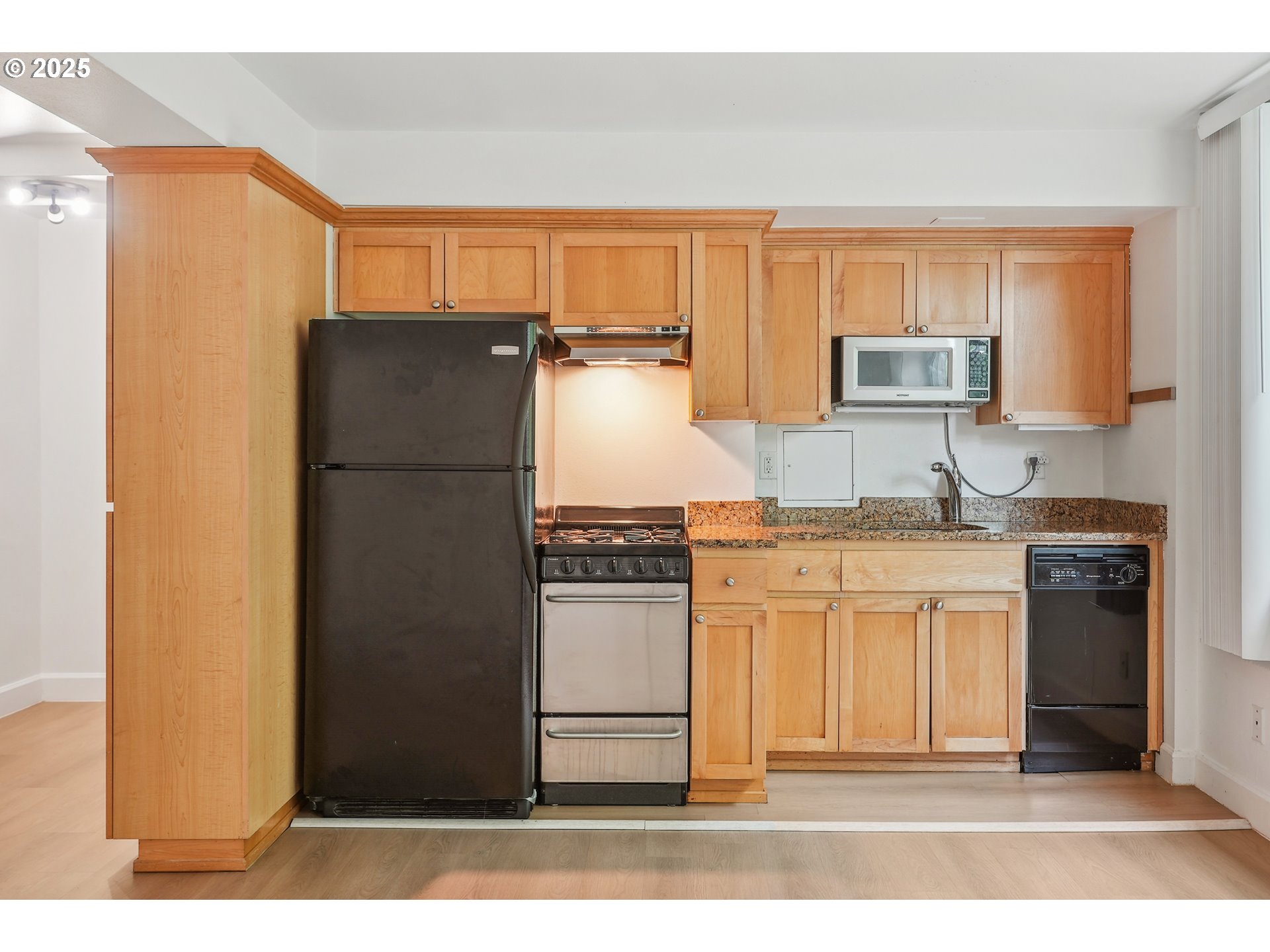 1205 Southwest Cardinell Drive, Unit 604 Portland, OR 97201 - Photo 10 of 25