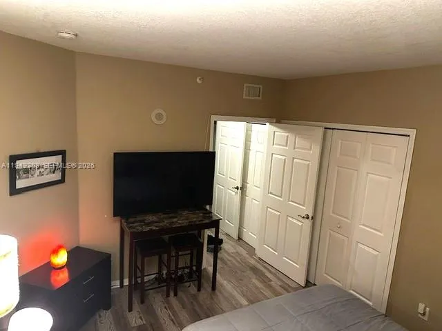 $2,200 | 3500 Coral Way, Unit 414, Miami, FL 33145