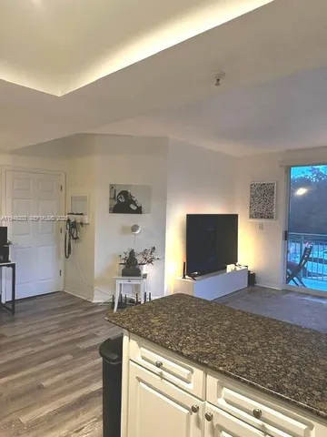 $2,200 | 3500 Coral Way, Unit 414, Miami, FL 33145