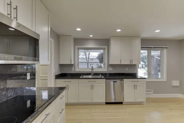 $4,395 | 4222 Basswood Road, Minneapolis, MN 55416