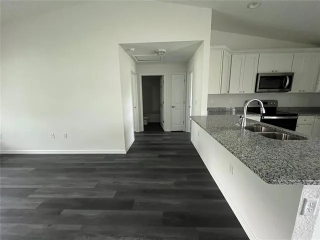 $1,625 | 9 Maple Lane, Ocklawaha, FL 32179