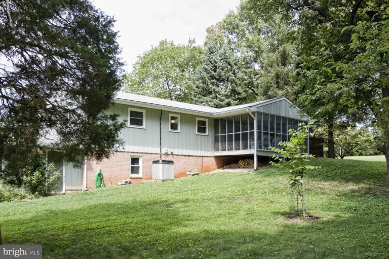 6801 Redberry Road Clarksville, MD 21029 - Photo 7 of 23 Exterior (Rear)