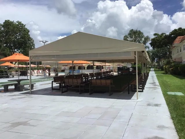 a view of a tennis court