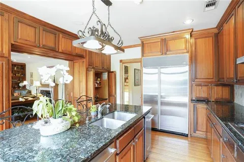 $1,342,000 | 43 Farnham Place, Metairie, LA 70005