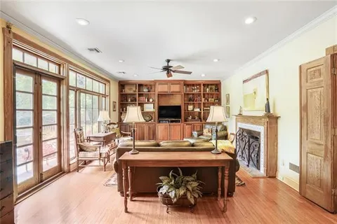 $1,342,000 | 43 Farnham Place, Metairie, LA 70005