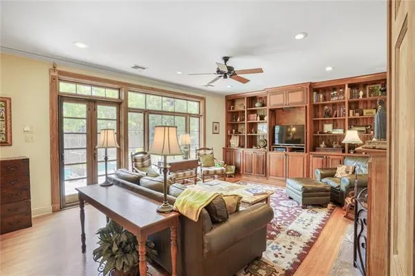 $1,342,000 | 43 Farnham Place, Metairie, LA 70005