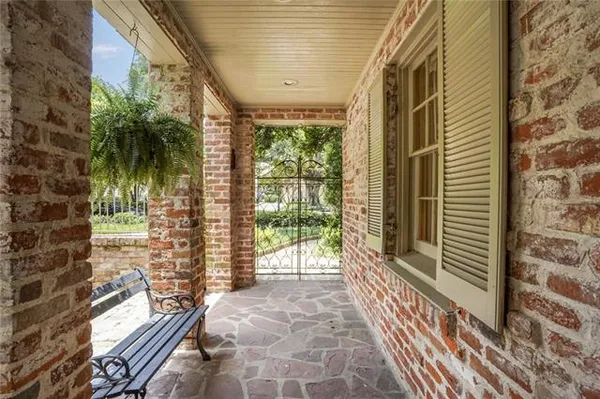 $1,342,000 | 43 Farnham Place, Metairie, LA 70005