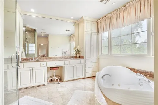 $1,342,000 | 43 Farnham Place, Metairie, LA 70005