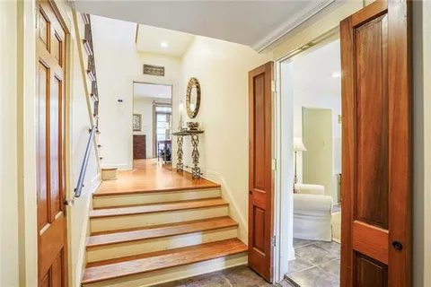 $1,342,000 | 43 Farnham Place, Metairie, LA 70005