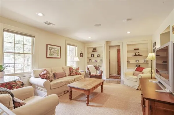 $1,342,000 | 43 Farnham Place, Metairie, LA 70005