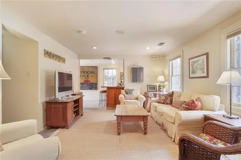 $1,342,000 | 43 Farnham Place, Metairie, LA 70005