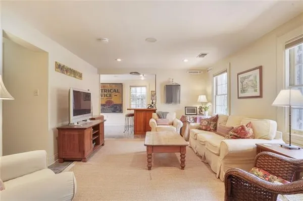 $1,342,000 | 43 Farnham Place, Metairie, LA 70005