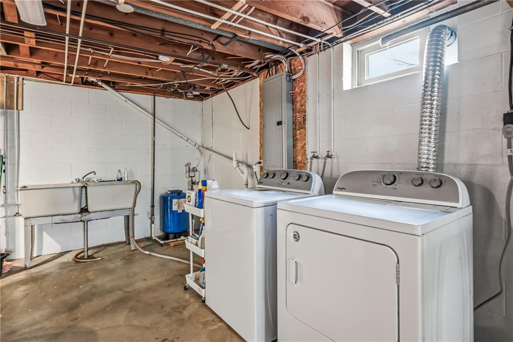 119 Donation Road Greenville, PA 16125 - Photo 40 of 44 LAUNDRY AREA