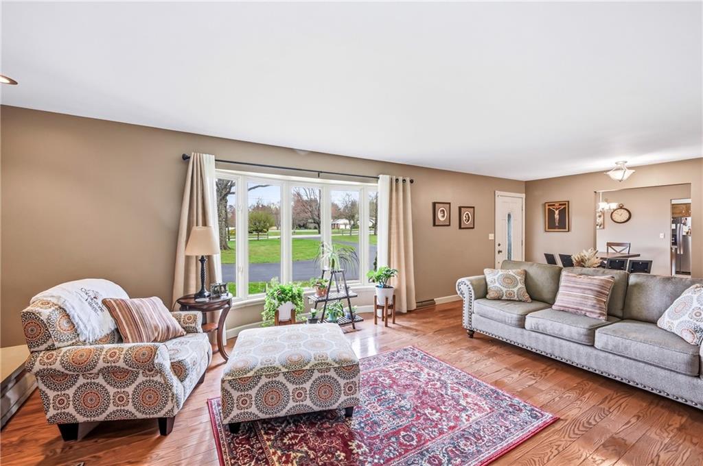 119 Donation Road Greenville, PA 16125 - Photo 10 of 44 LIVING ROOM