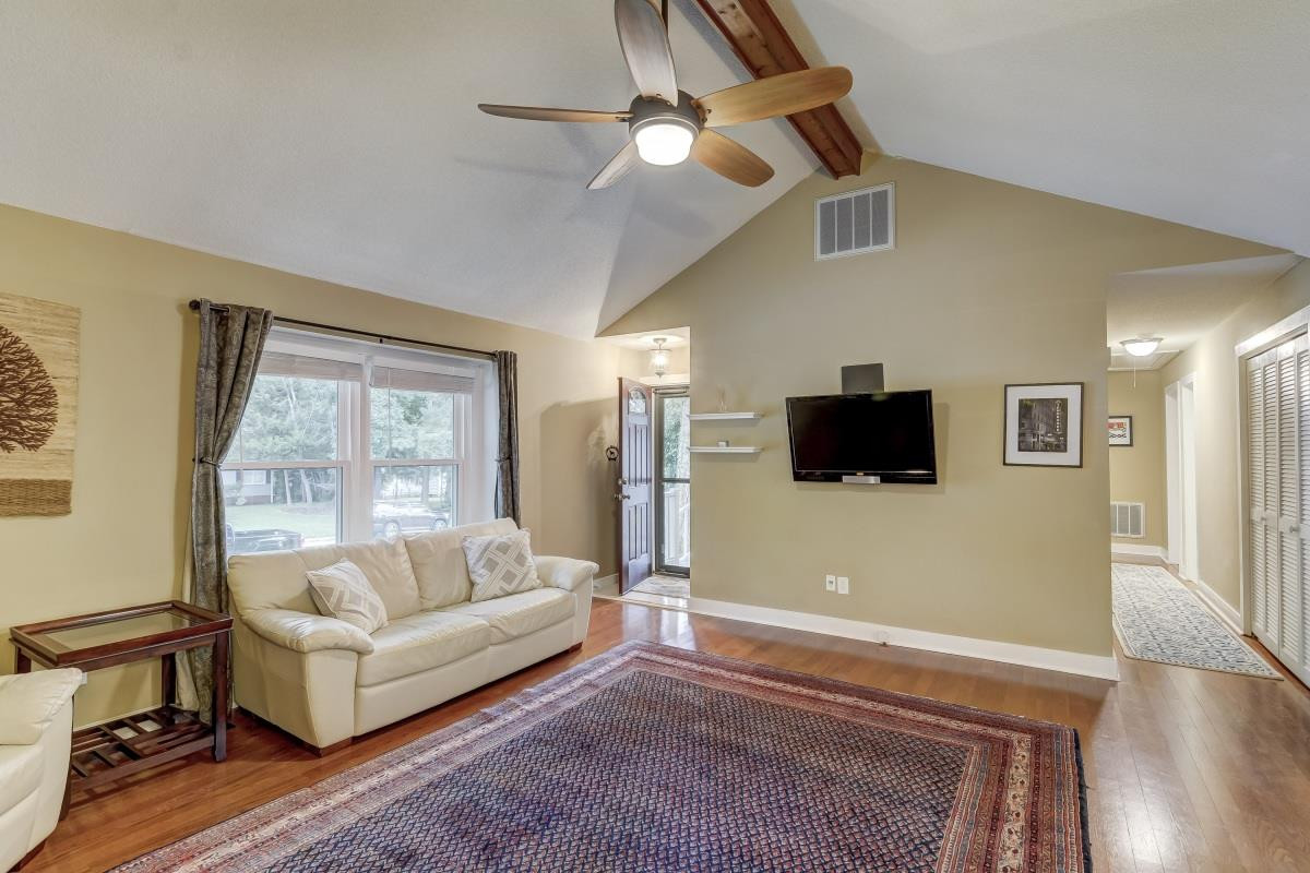 4328 Craddock Road Raleigh, NC 27613 - Photo 4 of 15 Photo 4
