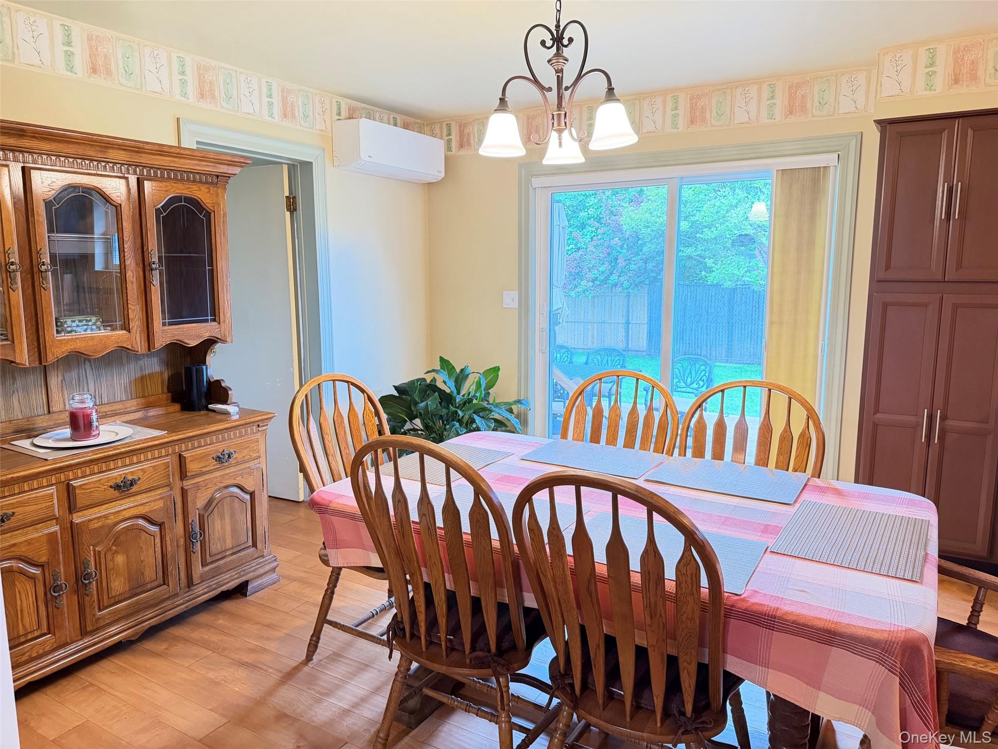 147 Hounslow Road Shirley, NY 11967 - Photo 6 of 31
