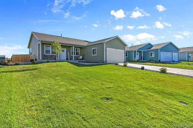 $440,000 | 84 South 4th Avenue, Deer Trail, CO 80105